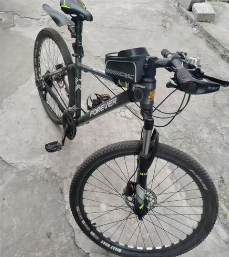 上海永久自行车，骑了一年多，车况很好，车子...