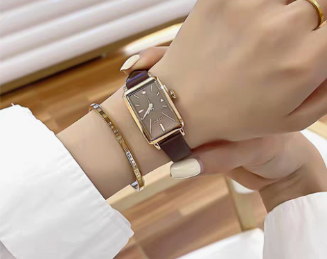 转卖阿玛尼手表女十大品牌轻奢简约气质风潮流...