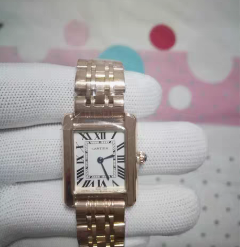 适合小仙女的爆款小卡家坦克系列手表（全新，...