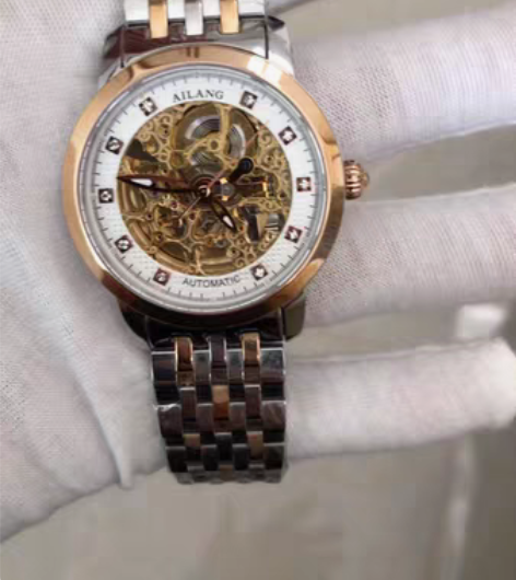 包邮艾浪镂空机械男表，表壳直径约39.5毫...