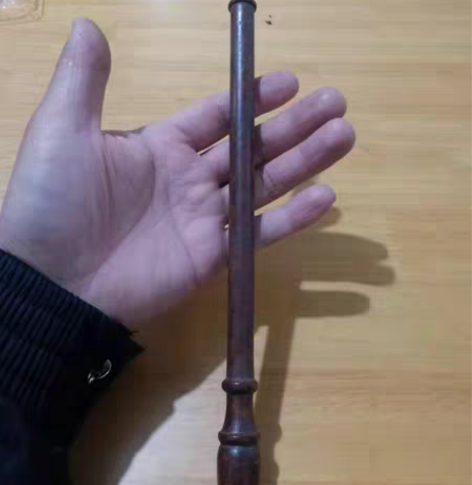 毛笔杆,花梨木头的,喜欢的私聊! 感兴趣的...