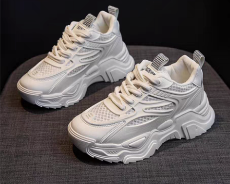 包邮专柜处理  二百多的老爹鞋现在只需要5...