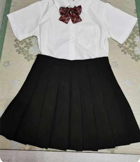 包邮白衬衫女学生带领结JK制服短裙5件一起...