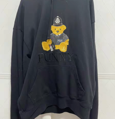 包邮太平鸟男士纯棉带帽卫衣 9成新,能穿到...