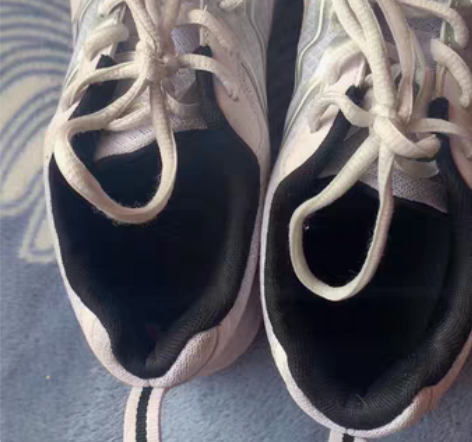 包邮特步运动鞋男款41码9成新!特步保证正...