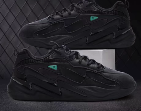 转卖特步皮面防水复古休闲鞋老爹鞋 冬季复古...