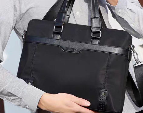 转卖贝喜登 男士包 感兴趣的话点“我想要”...