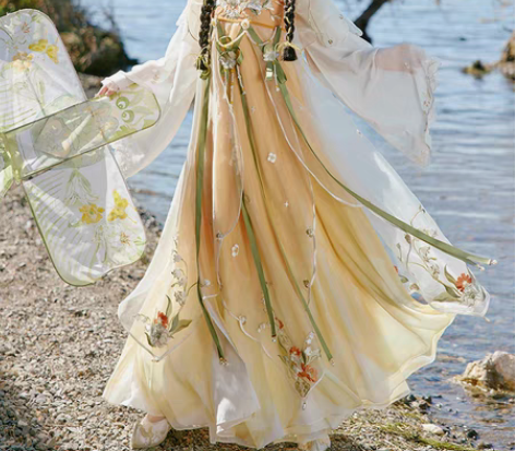 收十三余小豆蔻儿[蔡文姬花朝如约-王者荣耀...