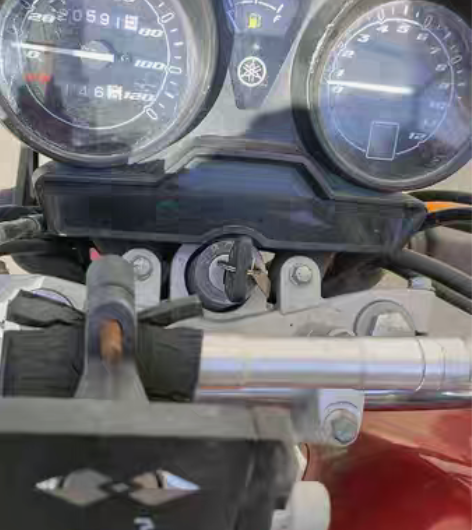 雅马哈天戟YB125-z，全部原装。公里数...