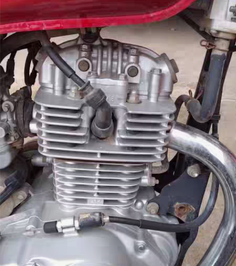 铃木125摩托车，带平衡轴 感兴趣的话点“...