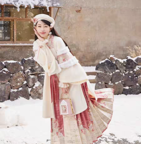 『汉服出租』十三余小豆蔻儿[花墙灯会]毛绒...