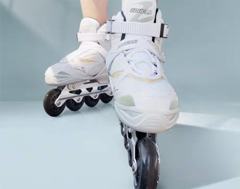 转卖美洲狮成人轮滑鞋36-42码可调节，白...