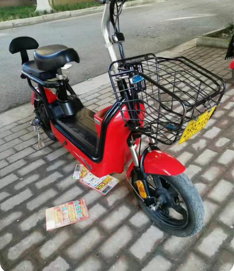 代驾电动车，有三组电池，48V-12AH、52V-23.4A...