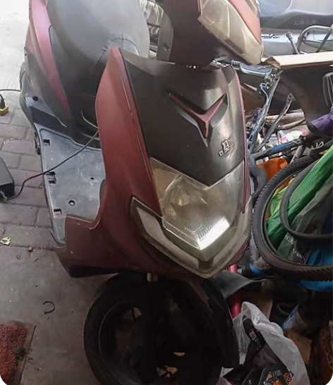 二手电动车60V20A电池。满电跑四十公里...