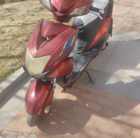 闲置电动车便宜卖了，前后轮真空胎，前后双碟...