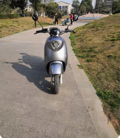 转让雅迪M6电动车，大品牌雅迪电瓶车，九五...