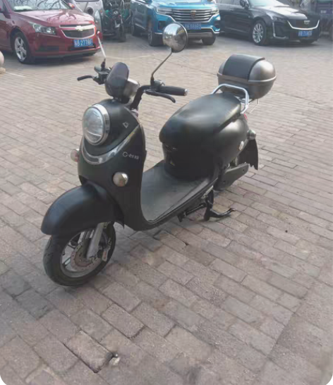 1.品牌是台铃的，8成新，所有零件都是好的...