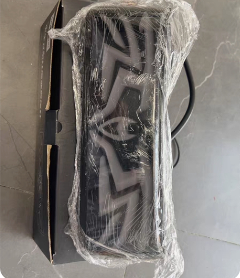 全新小牛翼龙尾灯 买来放家里用不上了 故出...