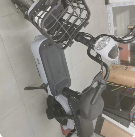 绿源电动车 几乎全新，去年8月份1500买...