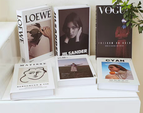 转卖英文装饰书摆件时尚大牌风仿真书摄影道具...