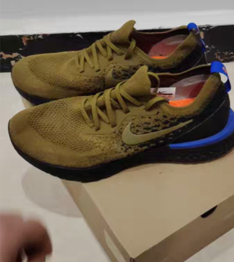 包邮Nike Epic React Fly...