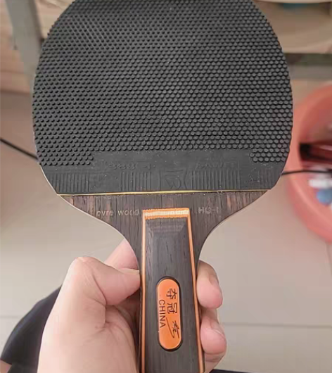 黄晨夺冠底板，底板里面有黄晨亲笔签名，正手...