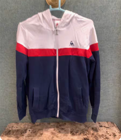 本来庆祝法国夺冠的时候穿的，恭喜梅西，姆巴...