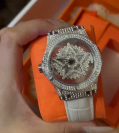 包邮。品牌专供 DAVENA蒂玮娜时来运转...