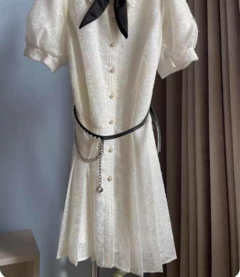 only全新白色连衣裙女，学院风，带腰带，...