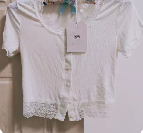 全新带吊牌谜秀2023夏季奶油白色蕾丝短袖...