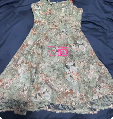 包邮上年买的没咋穿过，买来感觉有点不符合年...