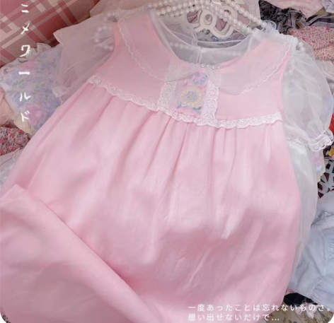 纯色可爱风连衣裙#夏日亮点穿搭 #深v领连...