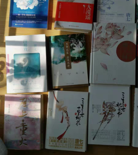 【低价出】青春言情小说，有兴趣来问价，可刀...