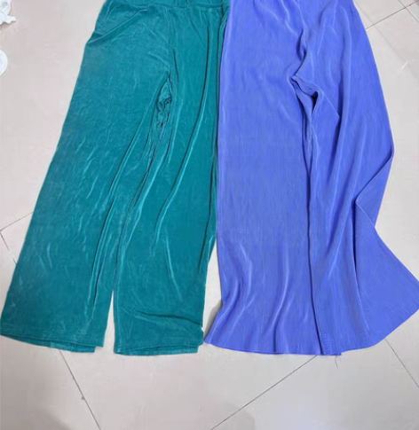 包邮直筒裤/背带裤/牛仔半裙包邮，码数私我...