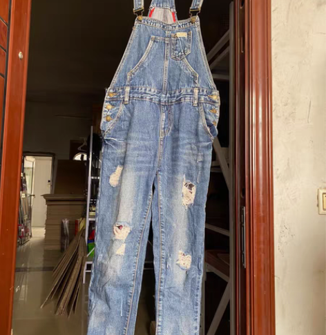 包邮牛仔背带裤女长裤春秋韩版休闲宽松百搭破...