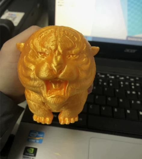 3d打印  喊妈虎，虎虎生威 摆件。丝绸金...