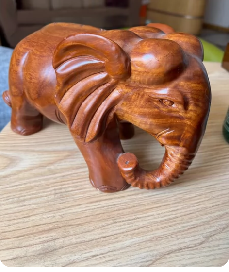实木大象30*25cm，重4-5斤，不接受...