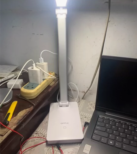 欧普台灯,买了不到一个月,没怎么用过 感兴...