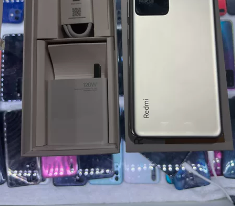 红米k50pro，8+128，银色，纯原无...