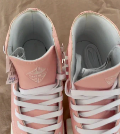 全新迪卡侬旱冰溜冰鞋 仅在家里试穿