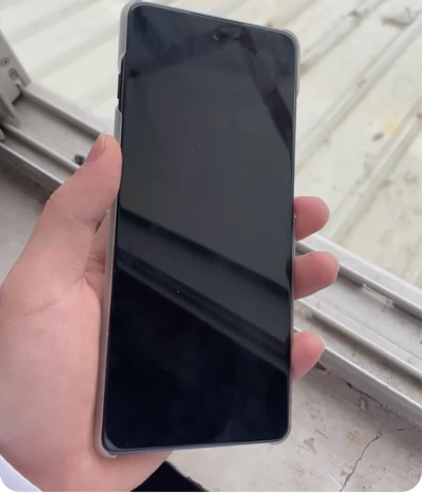 摩托罗拉 moto edge S30 冠军...