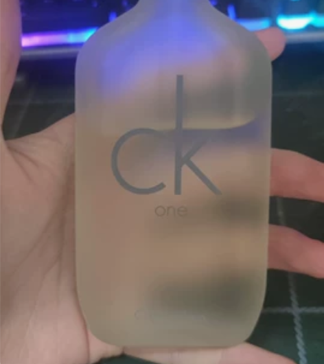 ck one 香水，剩70ml左右，适合小...