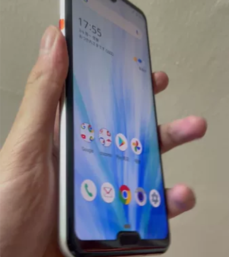 夏普r3 屏幕无敌 带回去可以当主力机 感...