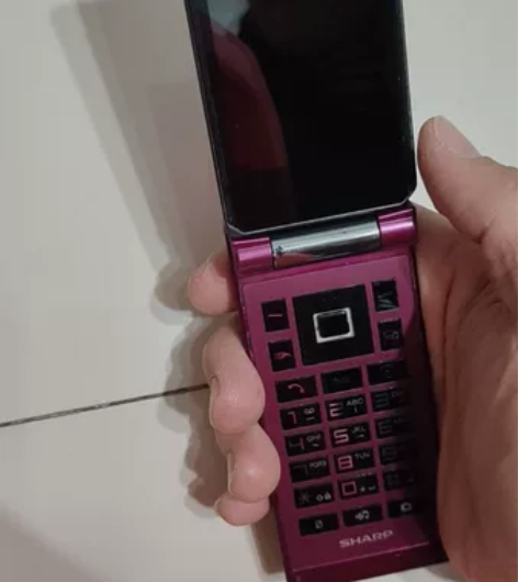 夏普翻盖手机，旋转手机，经典手机，收藏手机...