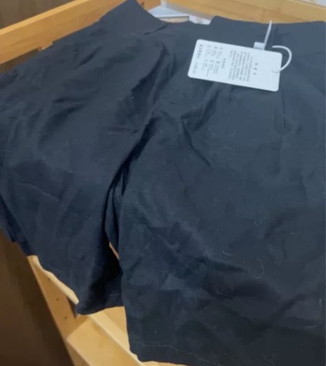 女士休闲短裤 全新未穿 S号 感兴趣的话点...