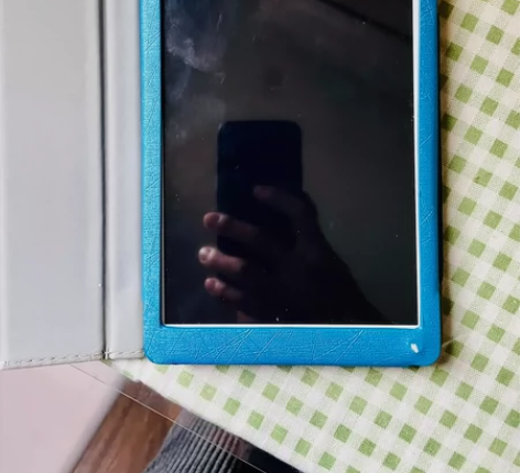 台电，内存8g平板 9成新，100元/台 ...