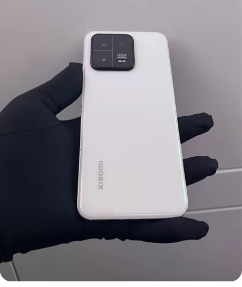 低价出：小米13  12G+512G 激活...