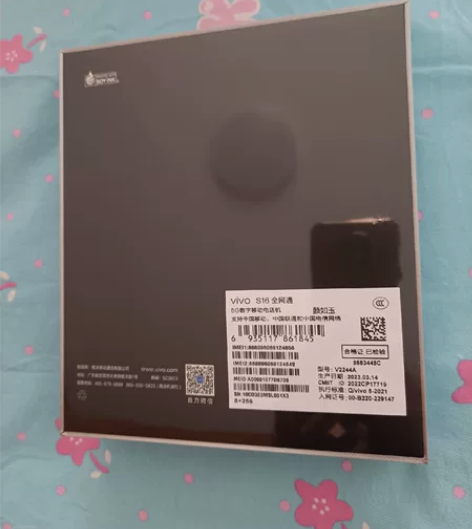 全新未拆封Vivo s16，8+256GB...