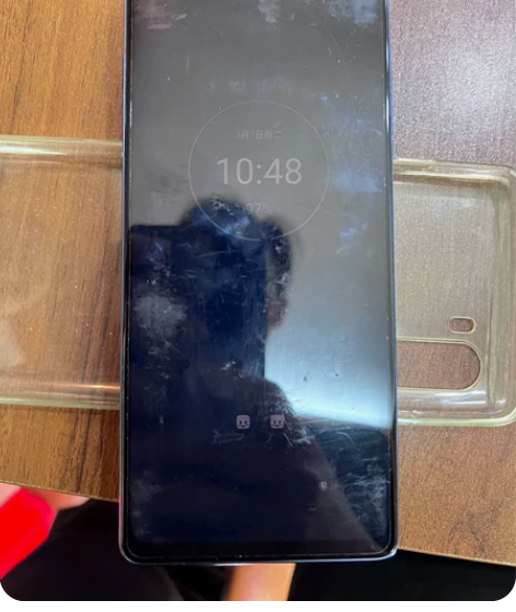 9成9新 发票都有 在专卖店买的，我想换苹...