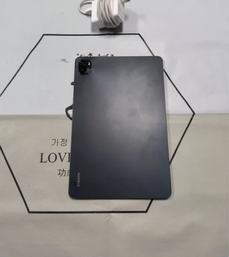 小米平板5pro 6+256 9新，有套原...